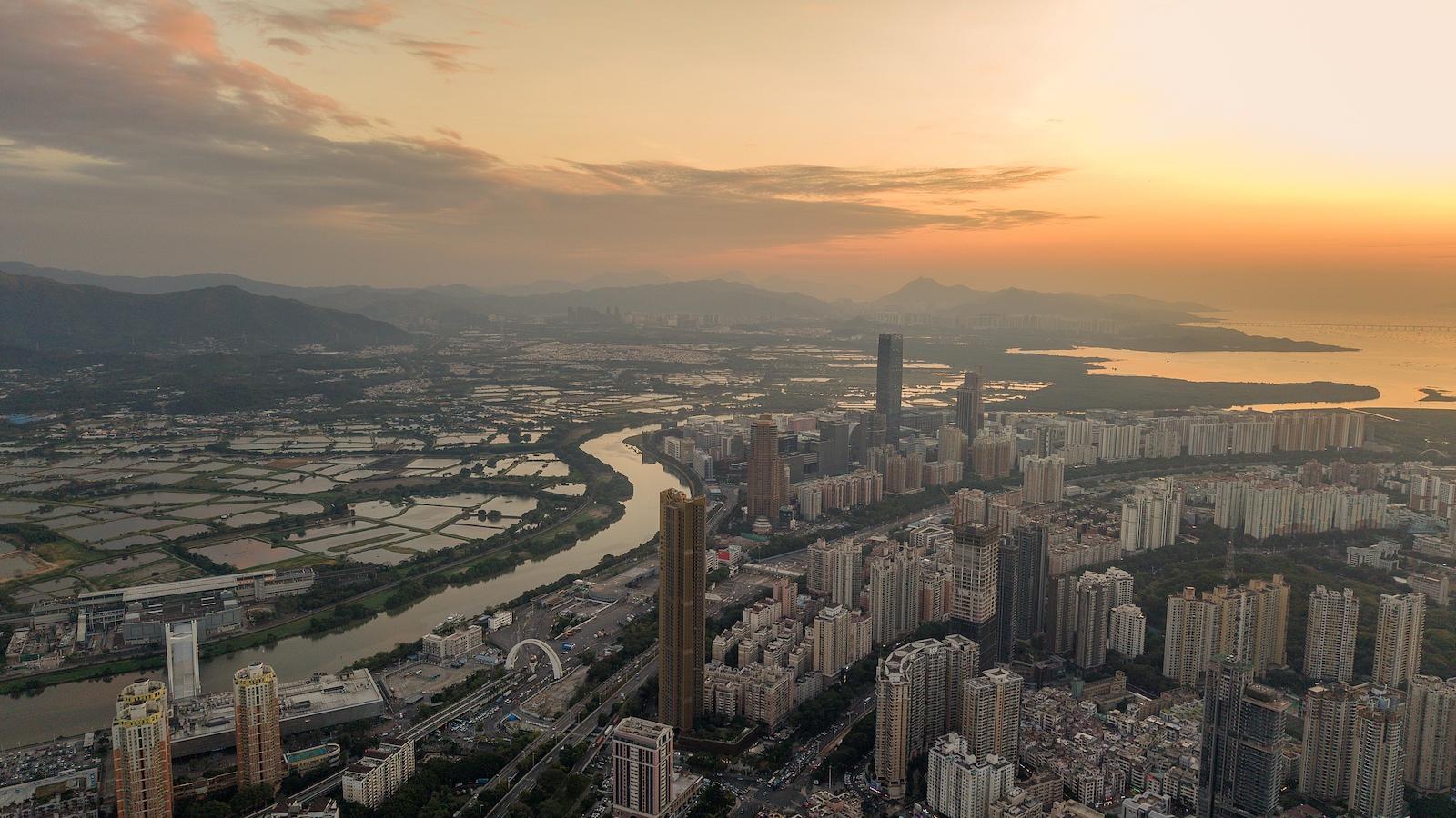 The Shenzhen River in Guangdong Province, south China, November 8, 2024. /VCG