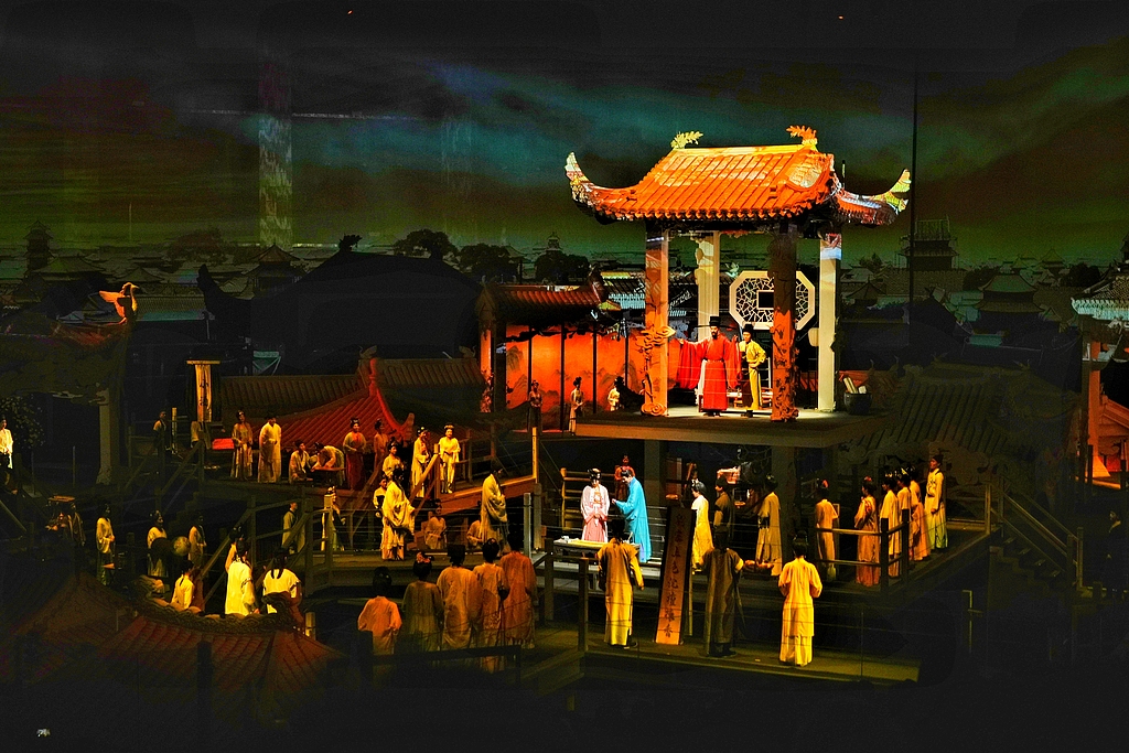 A performance is staged at China's first panoramic immersive theater theme park in Zhengzhou, Henan. /VCG